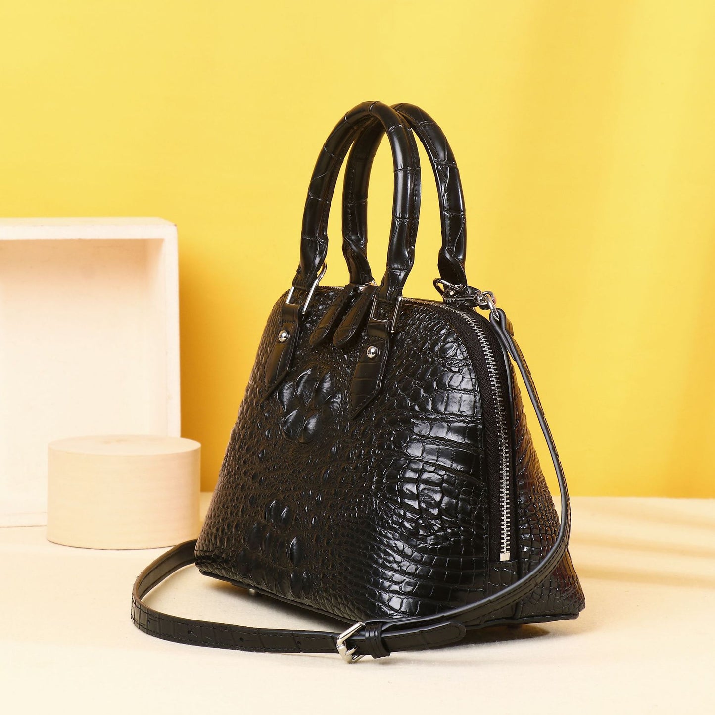 New Arrival Croc-Effect Shell Tote Bag for Women, A Shoulder Crossbody Commuter Handbag with Bone-Pattern Design, Perfect Mother's Day Gift for Mom