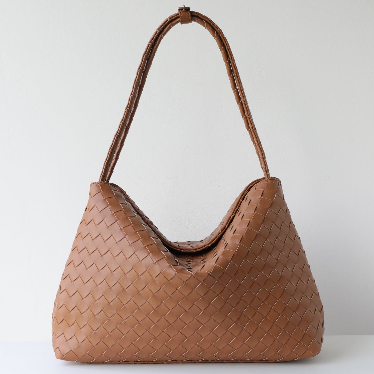 Korean Style Slouchy Woven Tote Bag for Women Large Capacity Vintage Shoulder Handbag, Niche Designer Purse with Natural Woven Texture