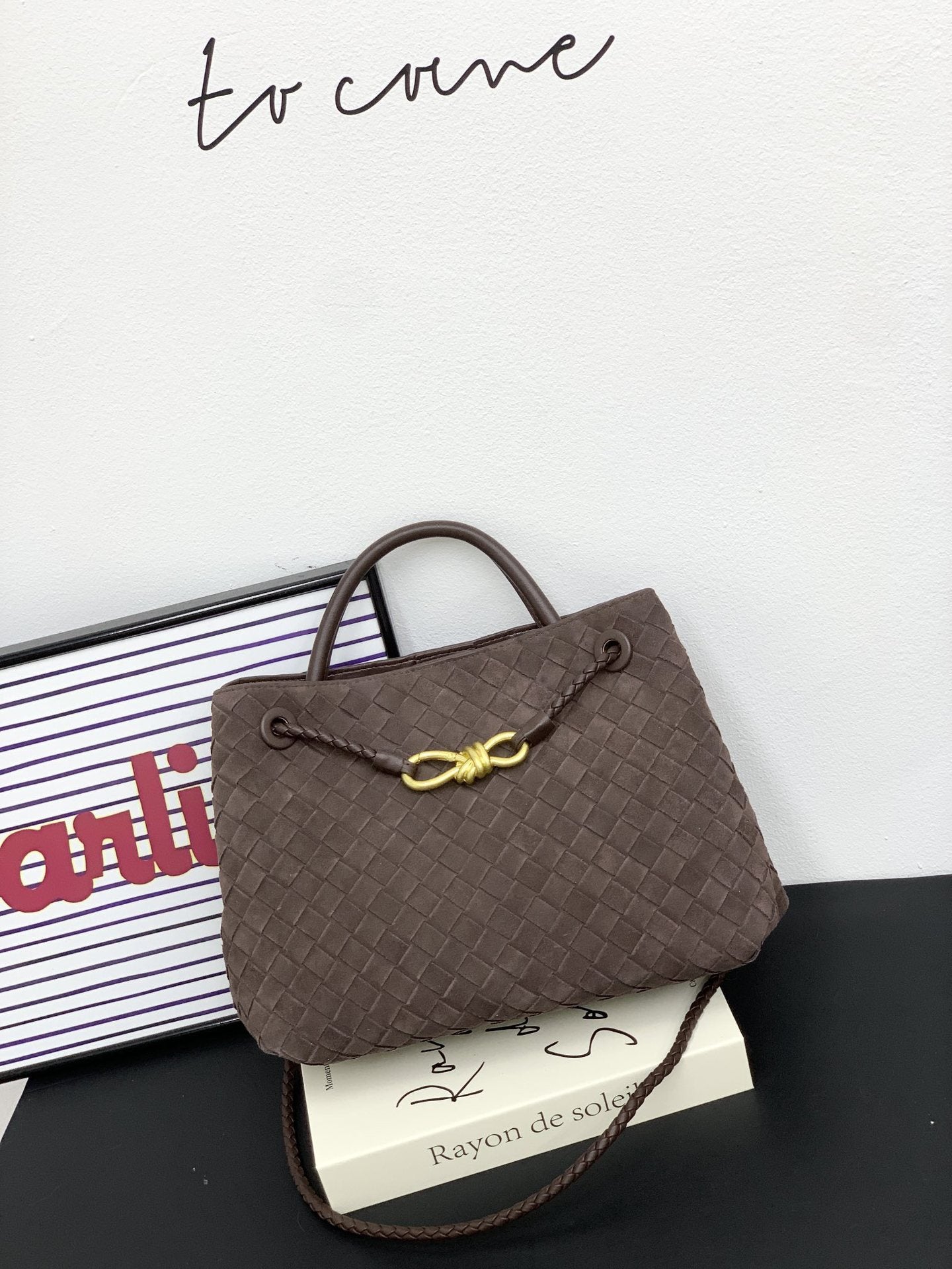 Genuine Leather Metal Bow Casual Handbag for Women, New Fashionable Top Handle Shoulder Crossbody Purse, Simple Chic Everyday Bag for Ladies