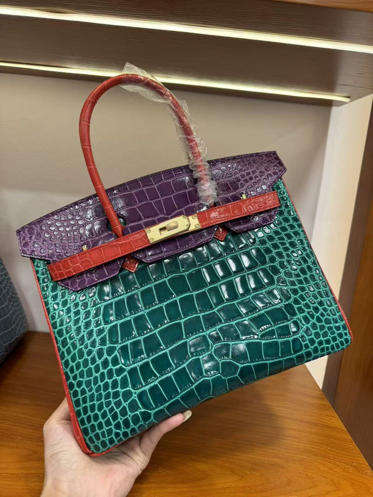 Genuine Leather High-Gloss Crocodile-Embossed Birkin-Style Bag for Women, Large Capacity Three-Color Patchwork Top Handle Purse, Premium Handbag for Ladies