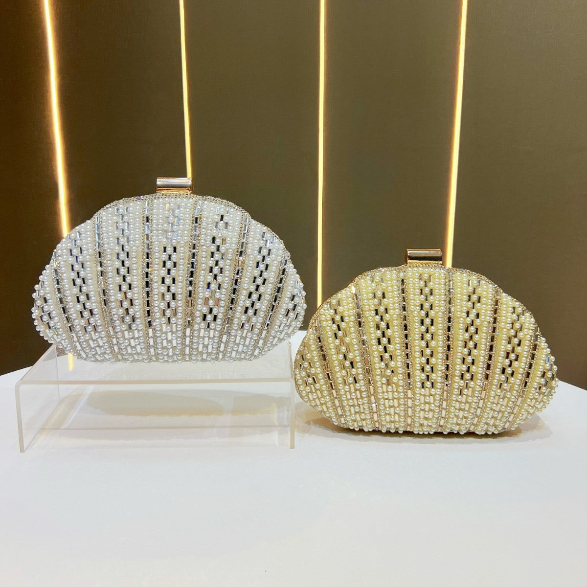 Women's Pearl Rhinestone-Embellished Shell Evening Clutch, New Glamorous Chain Crossbody Bag with Versatile Elegant Design, Premium Fashion Purse
