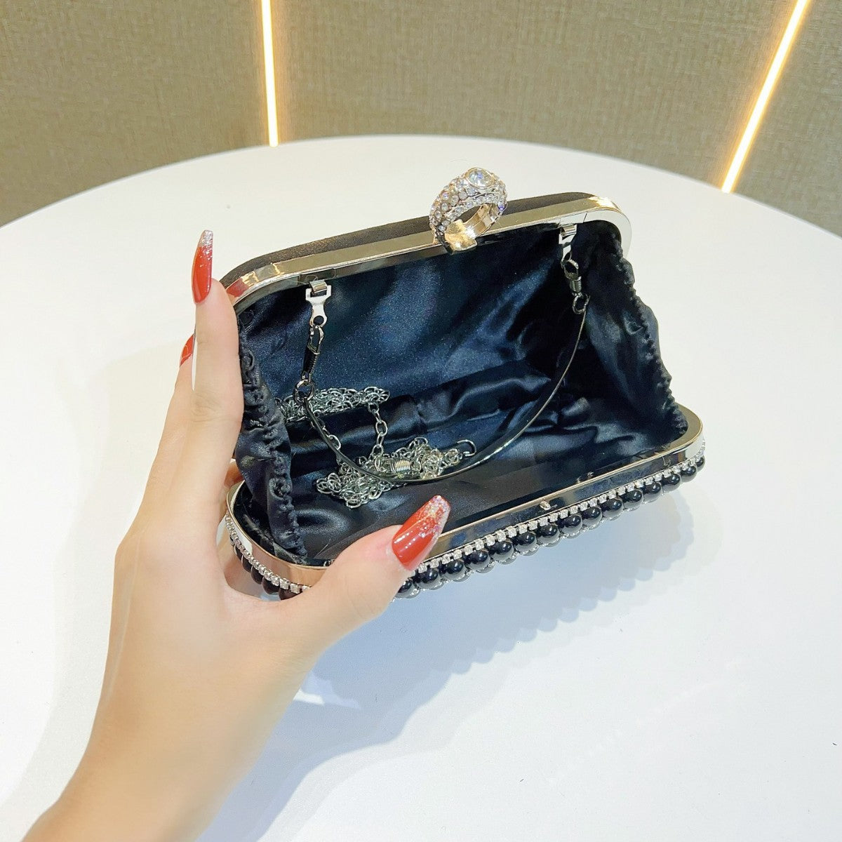 Elegant Pearl & Rhinestone Embellished Evening Clutch for Women, A Large Capacity Banquet Bag Perfect for Formal Dresses Parties & Special Occasions