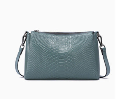 New Arrival Croc-Effect Genuine Leather Mom Bag for Women, A Classic Top-Layer Cowhide Shoulder Underarm Handbag with Versatile Commuter Design, Perfect Everyday Purse