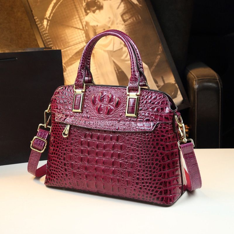 New Arrival Croc-Effect Genuine Leather Mom Bag for Women, A High-End Top-Handle Shoulder Handbag with Elegant Premium Design, Perfect for Middle-Aged Moms