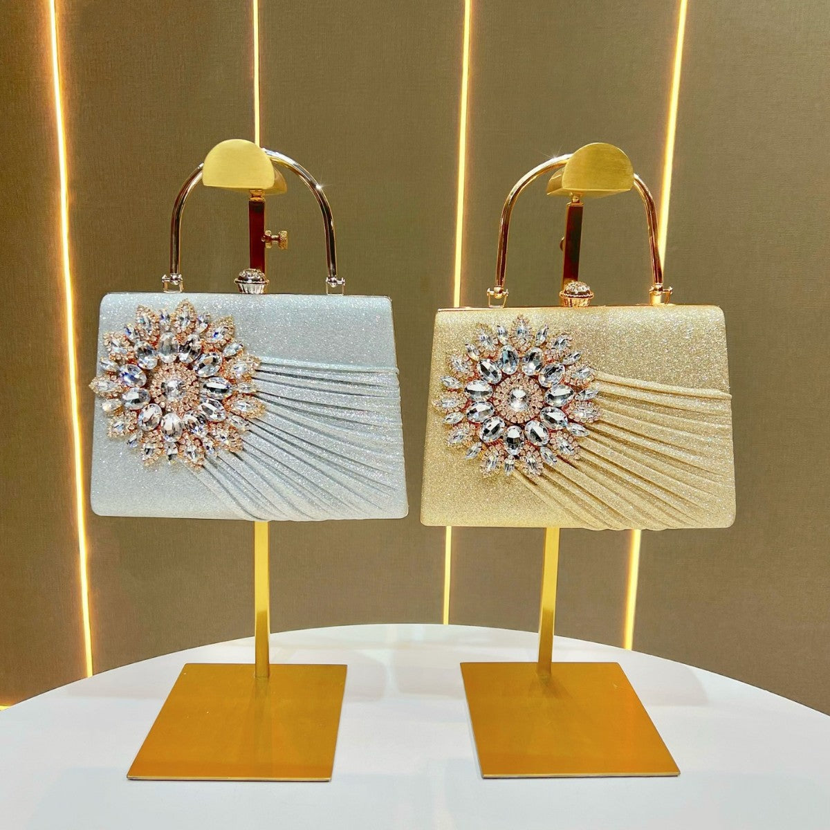 Dazzling Rhinestone-Embellished Evening Bag for Women, A Boutique-Style Top-Handle Handbag with Versatile Crossbody Shoulder Strap, Perfect for Banquets Weddings & Formal Gowns