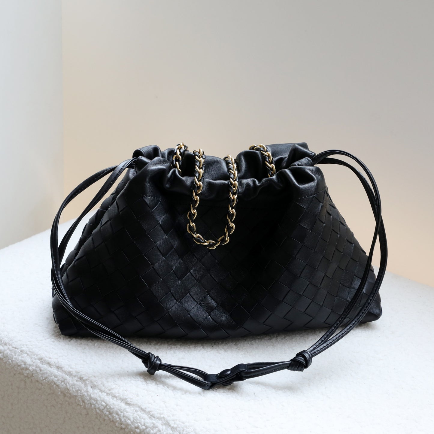 Sheepskin Woven Cloud Drawstring Bag for Women Light Luxury Chain Shoulder Crossbody Handbag, Minimalist Trendy Purse with Soft Texture