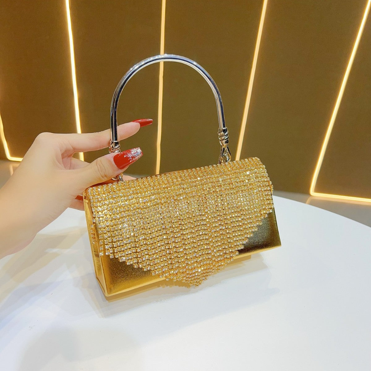 Elegant Rhinestone Tassel Luxury Evening Bag for Women, A Sparkly Crossbody Top-Handle Handbag Perfect for Cheongsam Formal Dresses Banquets & Special Occasions