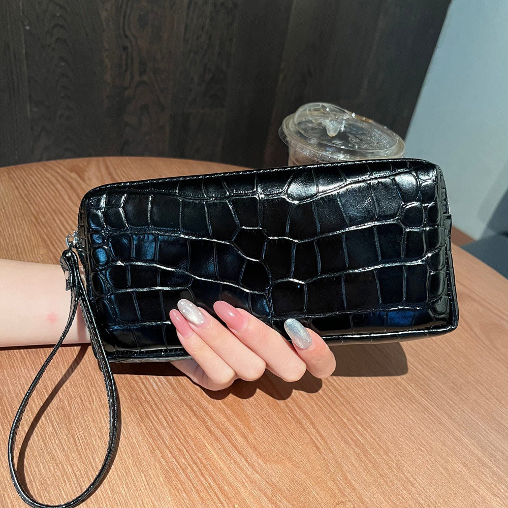 New Arrival Croc-Effect Genuine Leather Wallet for Women, A Top-Layer Cowhide Zip Clutch Phone Bag with Coin Compartment & Hand Grab Design