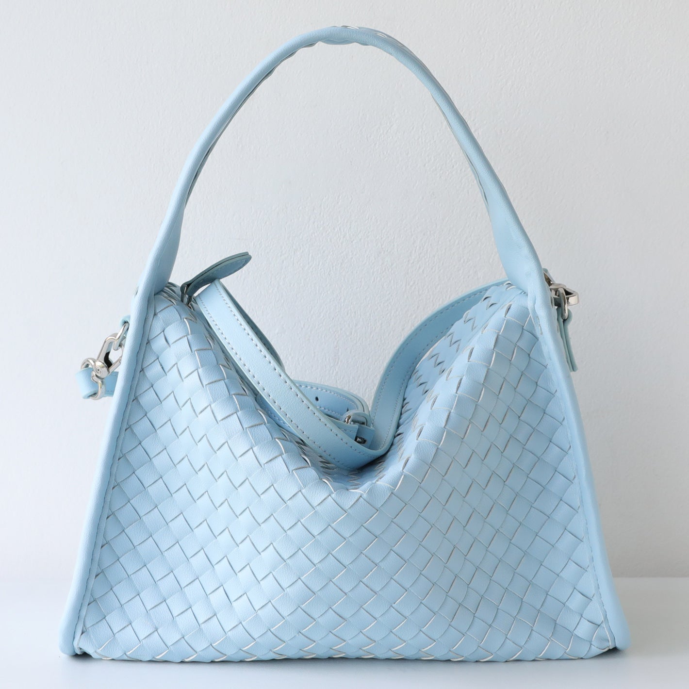 Handwoven Pillow Bag for Women Minimalist Commuter Shoulder Crossbody Handbag, Niche Versatile Purse with Artisan Texture