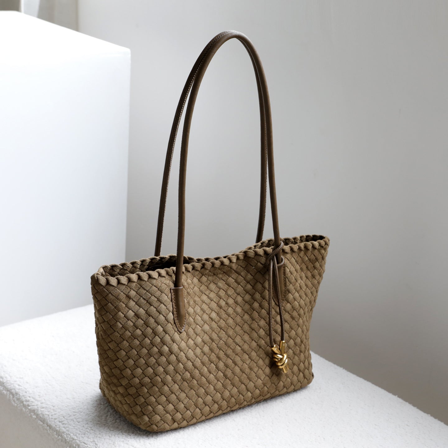 Velvet Woven Underarm Bag for Women Fall Winter Commuter Shoulder Handbag, Luxurious Textured Purse with Large Capacity Versatile Style