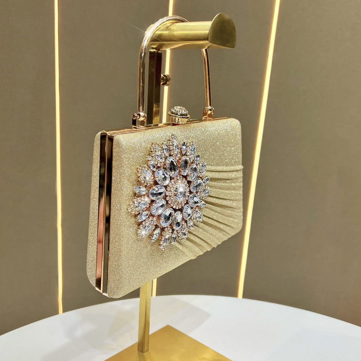 Dazzling Rhinestone-Embellished Evening Bag for Women, A Boutique-Style Top-Handle Handbag with Versatile Crossbody Shoulder Strap, Perfect for Banquets Weddings & Formal Gowns