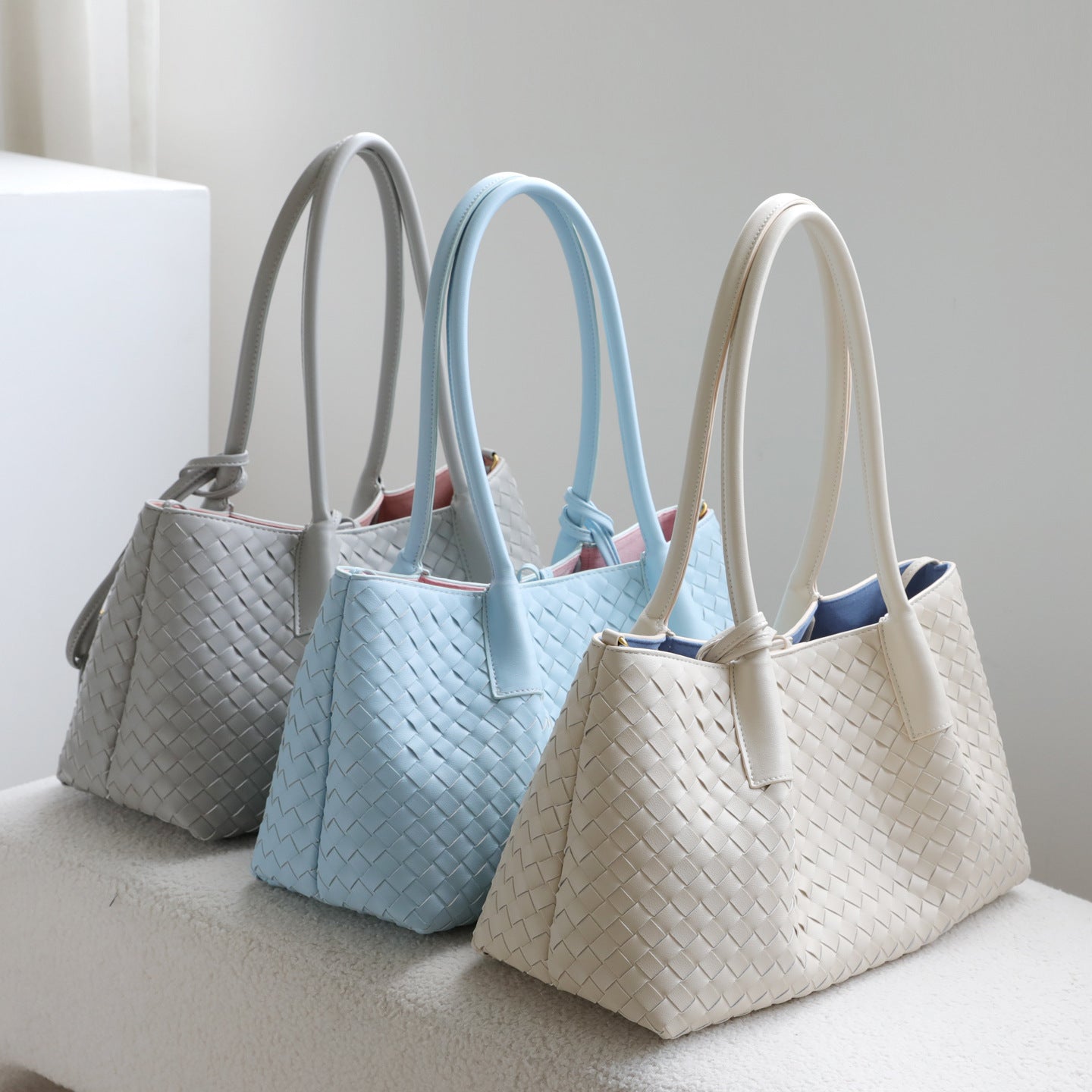 Genuine Leather Woven Underarm Bag for Women Large Capacity Commuter Shoulder Handbag, Niche Versatile Purse with Artisan Texture
