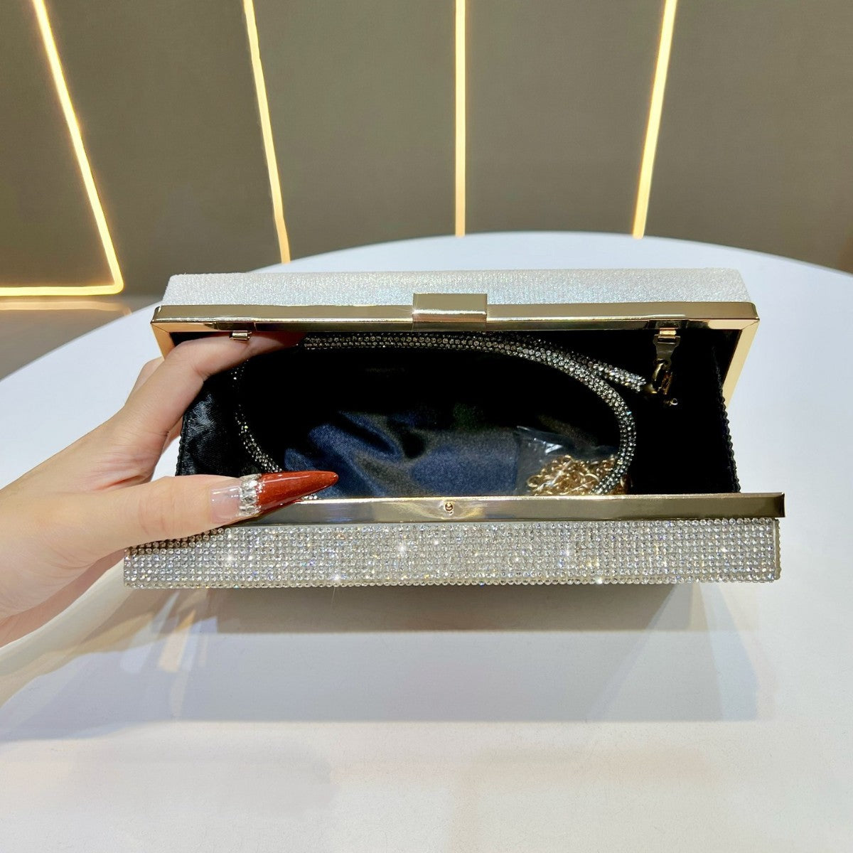 Women's Rhinestone-Embellished Evening Chain Bag, Unique Shoulder Crossbody Clutch with Premium Versatile Design, Fashionable Handbag
