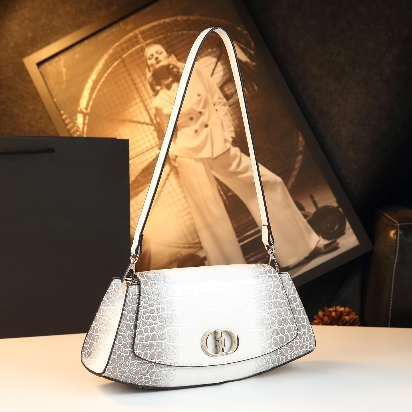 Genuine Leather Croc-Embossed Crossbody Bag – Women's Underarm Shoulder Purse, Trendy Casual Small Handbag for Daily Use