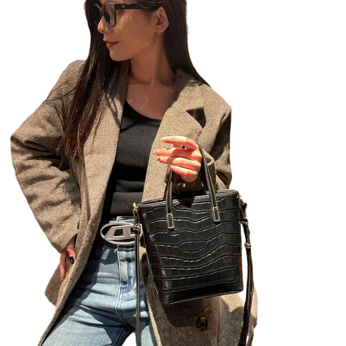 New Arrival Vegetable-Tanned Croc-Effect Leather Bucket Bag for Women, A Casual Top-Handle Crossbody Handbag with Plaid Design & Premium Genuine Leather 833