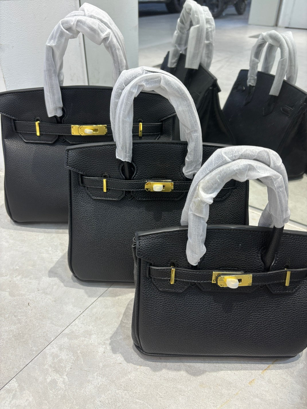 Genuine Pebbled Leather Birkin-Style Gold Hardware Large Capacity Handbag for Women, European Fashion Top Handle Purse, Trendy Casual Tote Bag for Ladies
