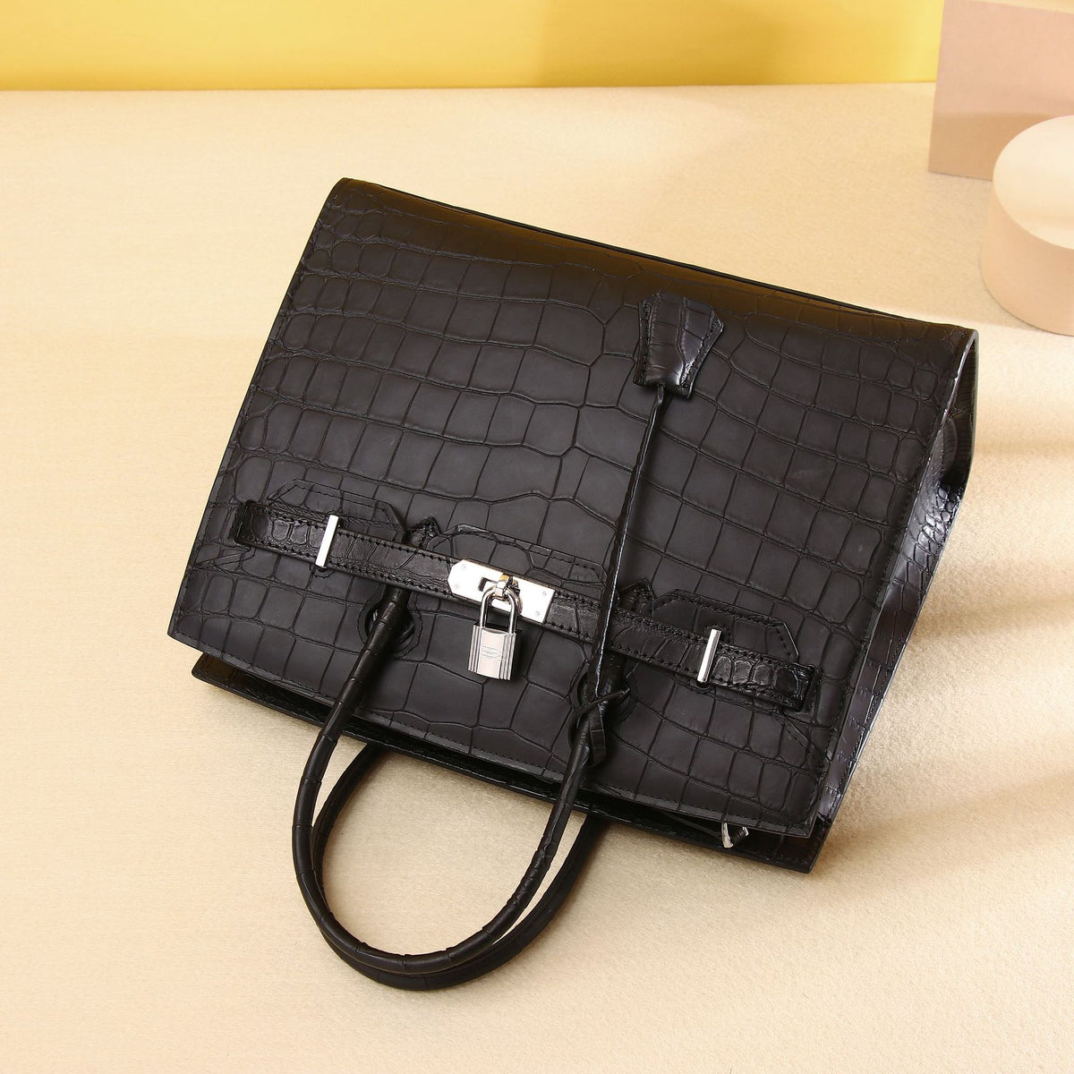 Elegant Matte Croc-Embossed Birkin-Inspired Tote Bag for Women, Classic High-End Shoulder Crossbody Handbag with Premium Matte Finish, Versatile Everyday Purse