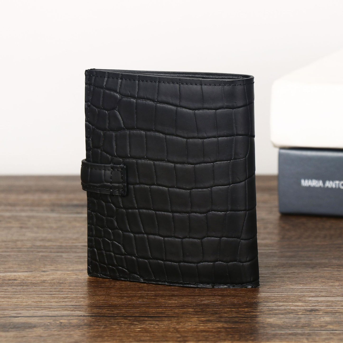 New Arrival Matte Croc-Effect Small Vertical Wallet for Men, A Multi-Card Bi-Fold Coin Purse with Fashionable Compact Design