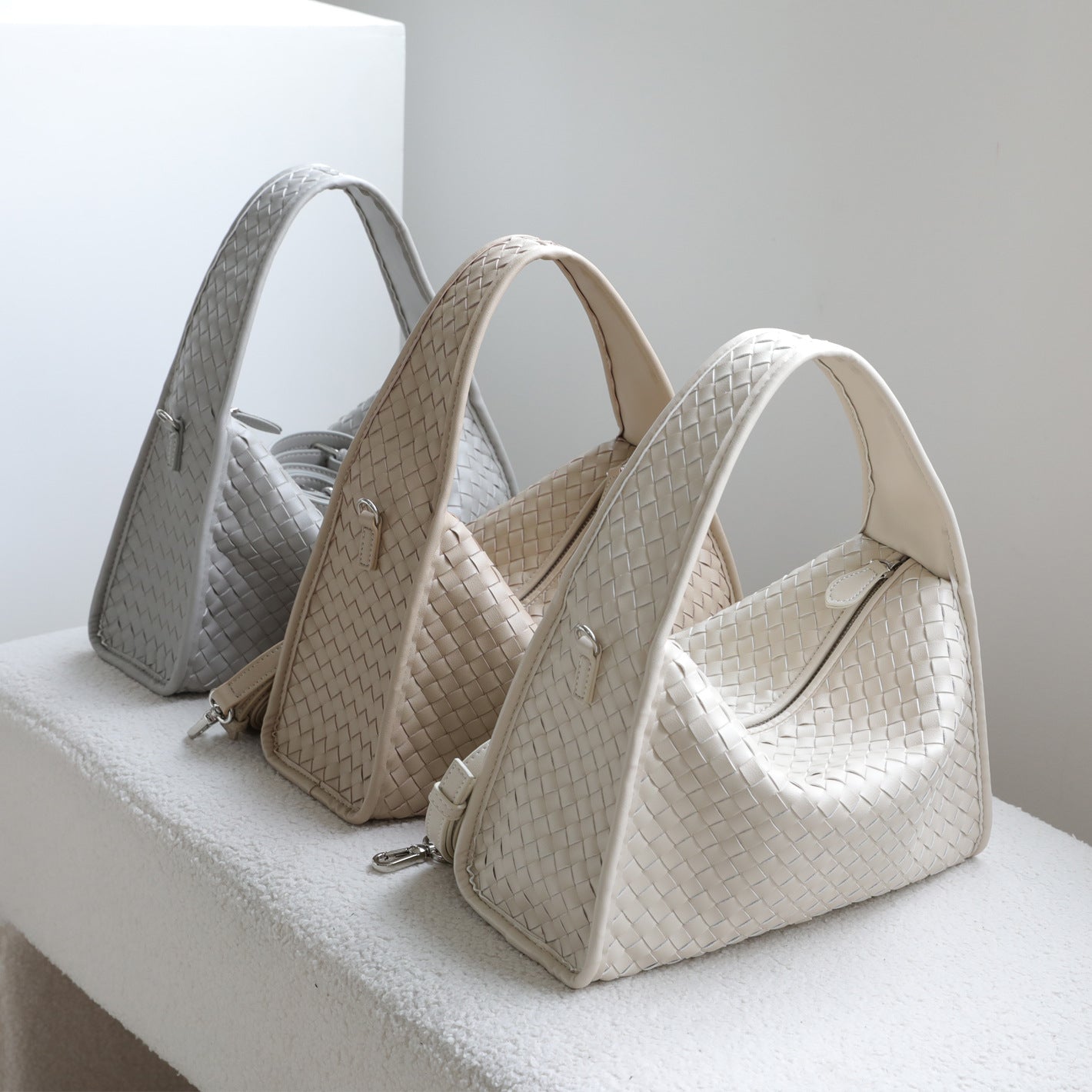 Handwoven Pillow Bag for Women Minimalist Commuter Shoulder Crossbody Handbag, Niche Versatile Purse with Artisan Texture