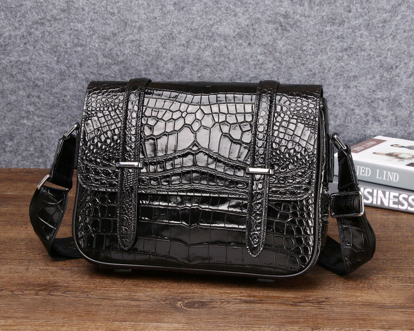 New Arrival Croc-Effect Genuine Cowhide Cambridge Satchel for Men, A Casual Business Shoulder Crossbody Bag with Versatile Commuter Design