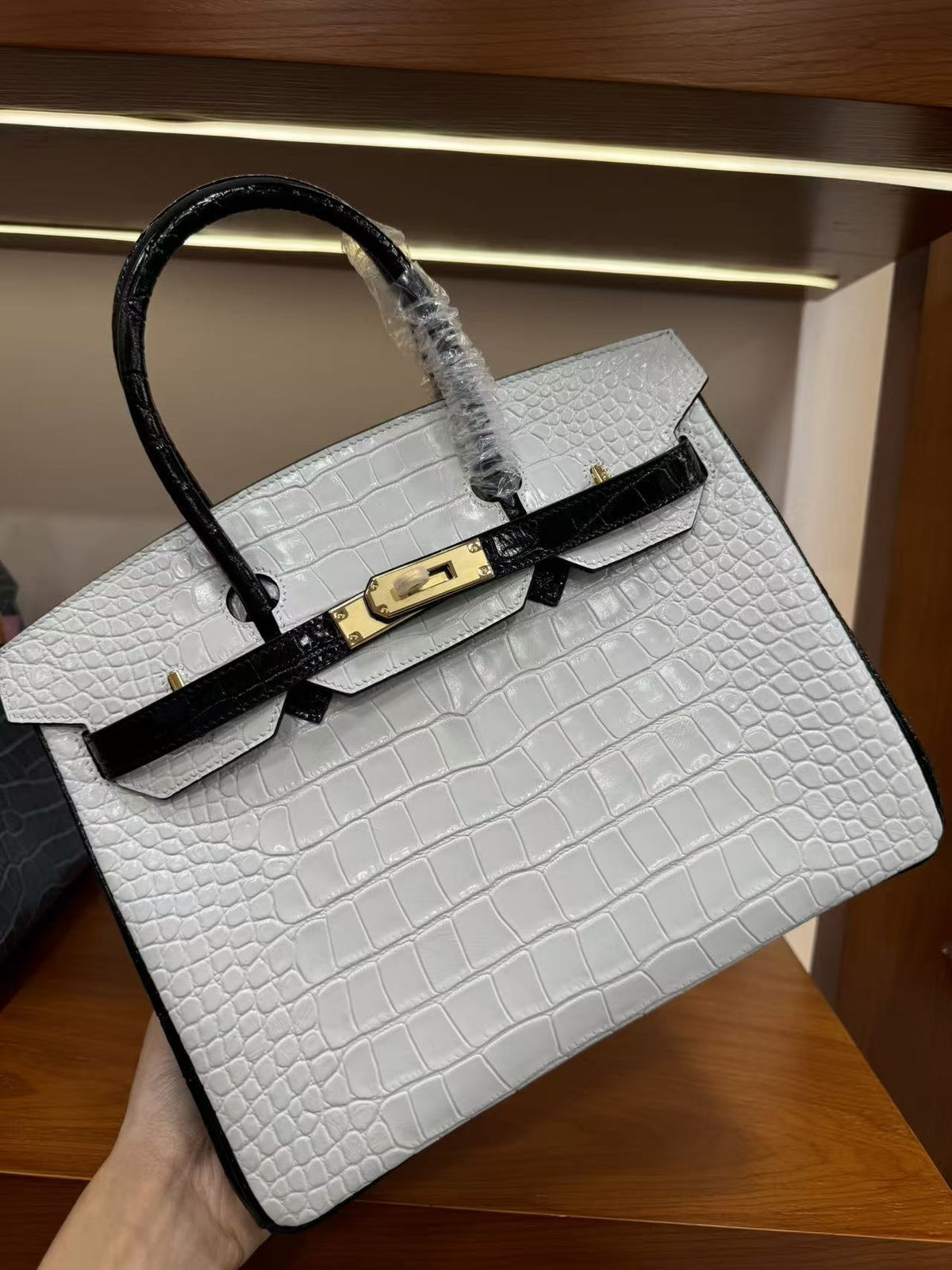 Genuine Leather High-Gloss Crocodile-Embossed Birkin-Style Bag for Women, Large Capacity Three-Color Patchwork Top Handle Purse, Premium Handbag for Ladies