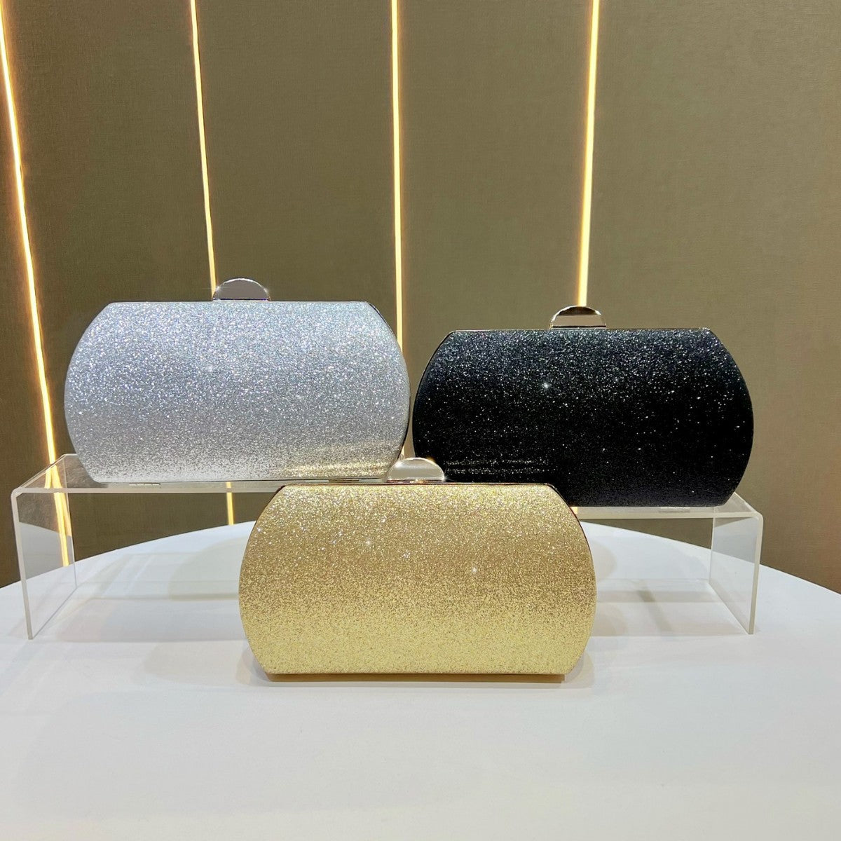 Elegant Rhinestone-Embellished Evening Clutch for Women, A Minimalist Sparkly Shoulder Crossbody Bag Perfect for Formal Dresses Banquets & Special Occasions