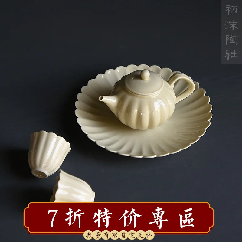 beginning of the foam ceramic teapot single filtering teapot yellow glaze glaze small household teapot kung fu tea pot