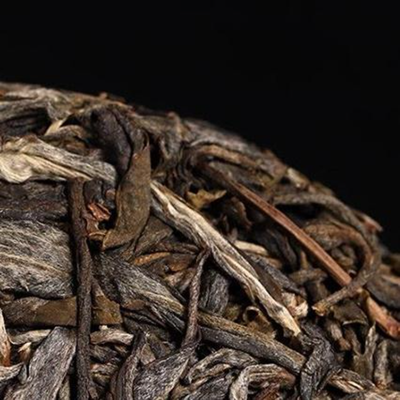 357g Yunnan Spring Pu-erh Tea Yiwu Raw Puerh Tea Cake Premium Pu'er Green Tea