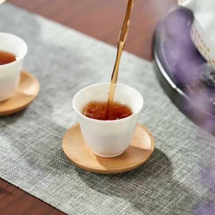 TAETEA 7572 Menghai Dayi Puer Tea Cake Pu-erh Yunnan Pu'er Tea 2022 357g Ripe