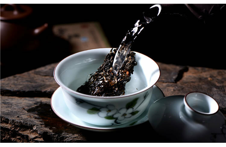 Golden Peacock tea *2014 Li Ming Spark Pu-erh Tea Cake 357g Raw Puerh Tea Puer