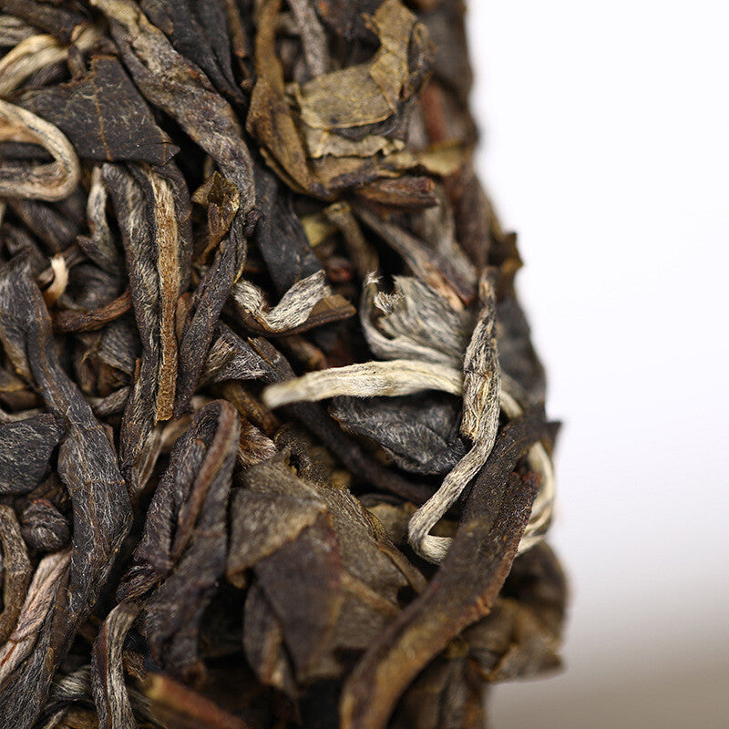 Lao Banzhang Pu'er Raw Tea Yunnan Ancient Tree Tea Leaves Pu'er Cake Tea 357g