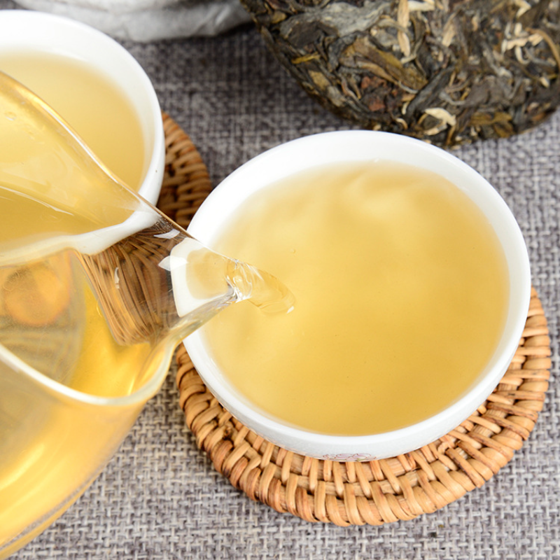 100g Yunnan Pu'er Tea Icelandic Ancient Tree Raw Tea Cake Pu'er Raw Tea Cake