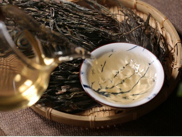 Handmade YunNan ancient puerh trees tea Raw pu-erh tea Uncooked puerh tea