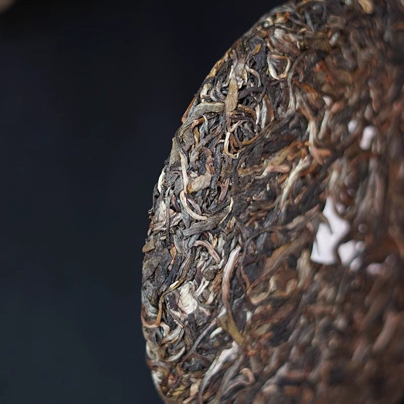 Brown Mountain Raw Tea Yunnan Pu'er Tea 357g Floral Tea Early Spring Raw Tea