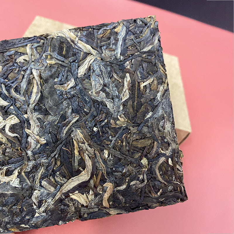 Yunnan Menghai Puerh Tea Pu'er Green Tea 250g Laobanz Slope Pu-erh Tea Brick-
