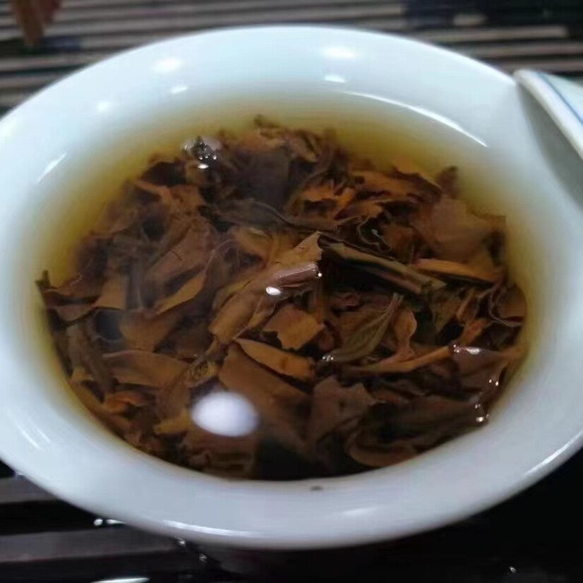 357g Yunnan Raw Puerh Tea 2004 Yiwu Zhengshan Sheng Pu-erh Tea Cake Pu'er Tea