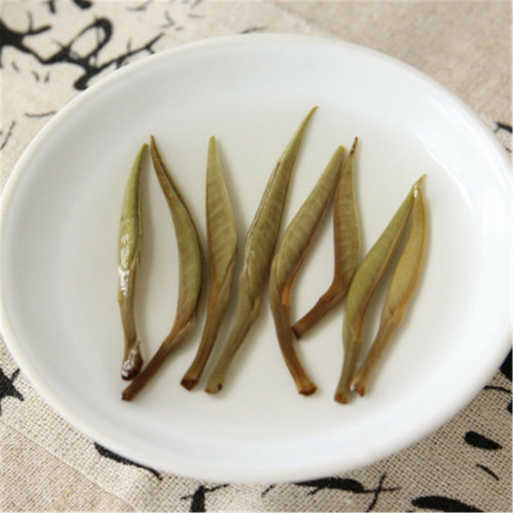 Chinese Natural Tea Bai Hao Yin Zhen Silver Needle White Tea Loose Leaf Buds Tea