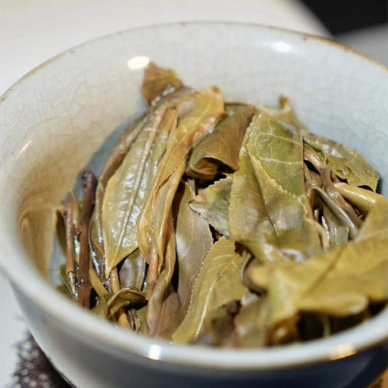 Pu'er Tea Raw Tea Cake Spring Dew Ban Zhang Gu Shu Puerh Tea 357g Qizi Cake Tea