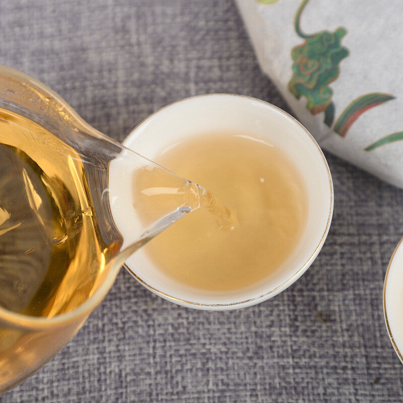 357g Yunnan Cake Tea Beneficial Health Tea Organic GreenYiwu Spring Tea-