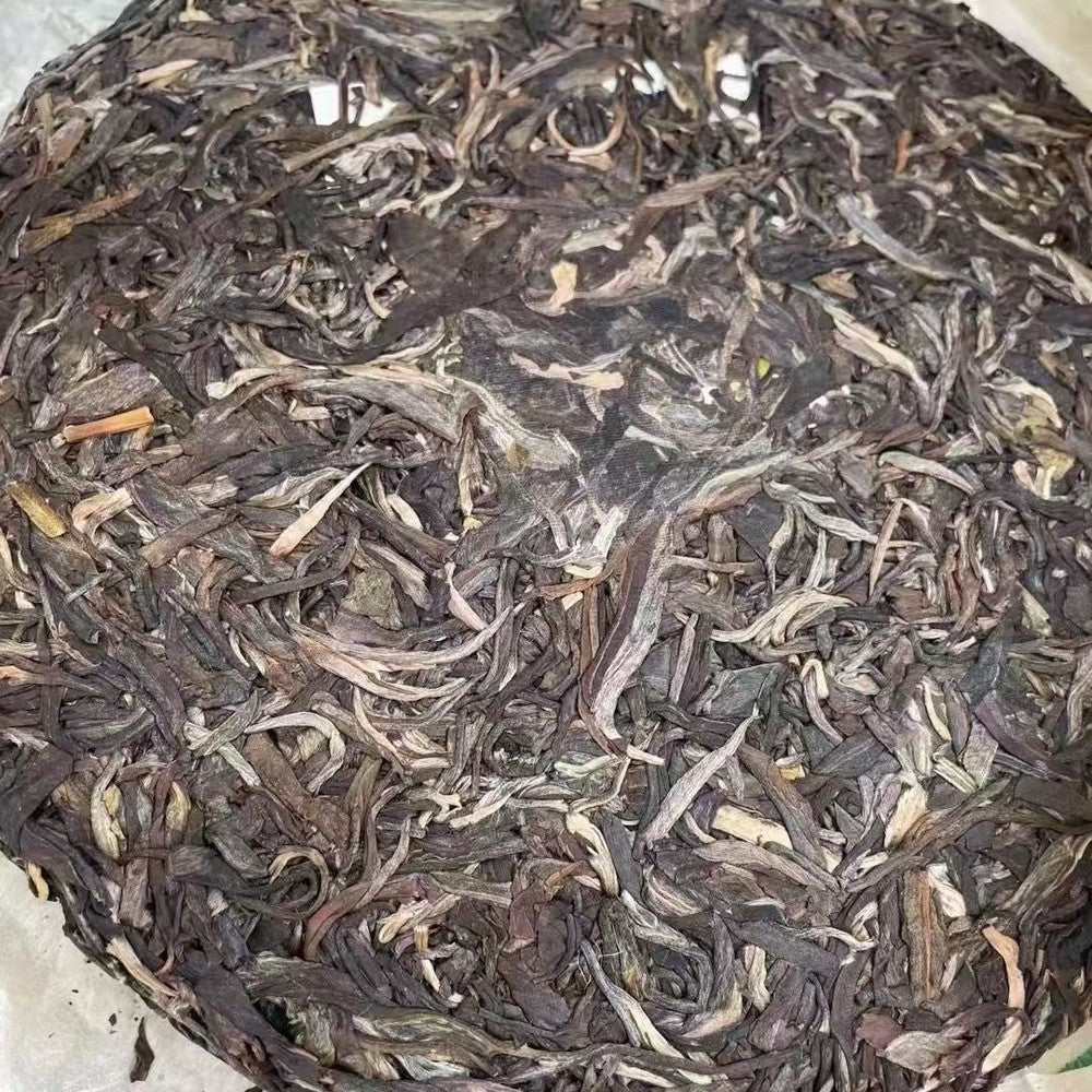 357g Yunnan Raw Pu-erh Tea 2006 Bulang Old Tree Puerh Tea Cake Aged Pu'er Tea
