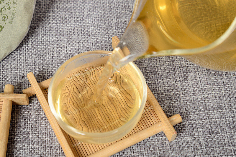 100g Pu-erh Tea Raw Tea Cake Bai Ling Golden Bud Raw Tea Pu-erh Cake Tea