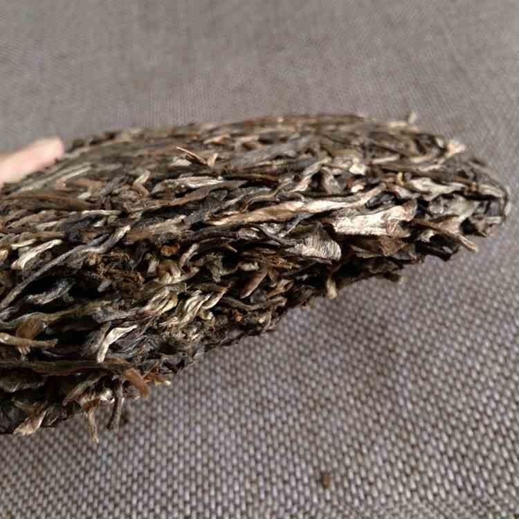 357g Yunnan Banzhang Ancient Tree Tea 2014 Yunnan Pu'er Raw Tea Pu'er Tea