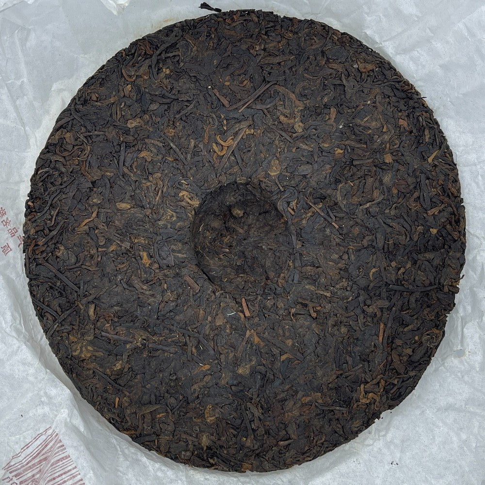 Pu 'er tea, 2007, Yunnan Pu 'er tea, 357 grams, cooked tea.