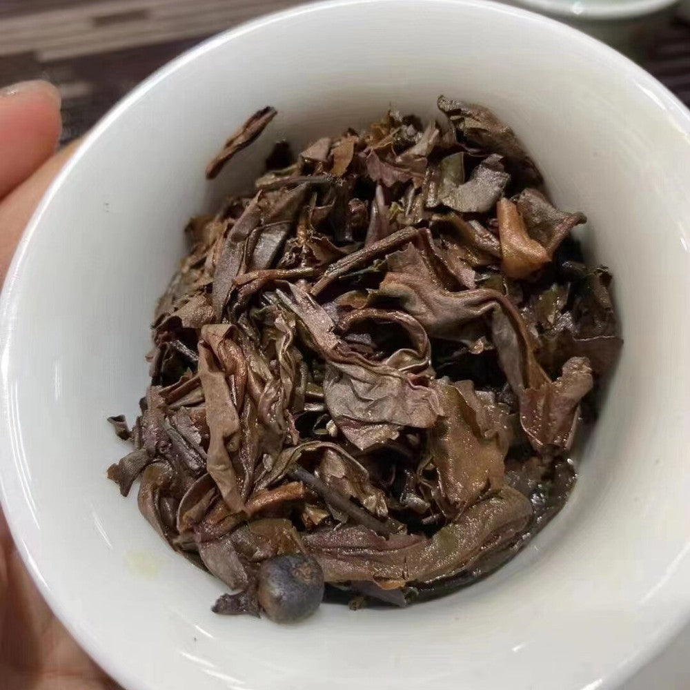 357g Yunnan Old Puerh Raw Tea 1990s Xiaguan Aged Raw Pu-erh Tea Cake Pu'er Tea
