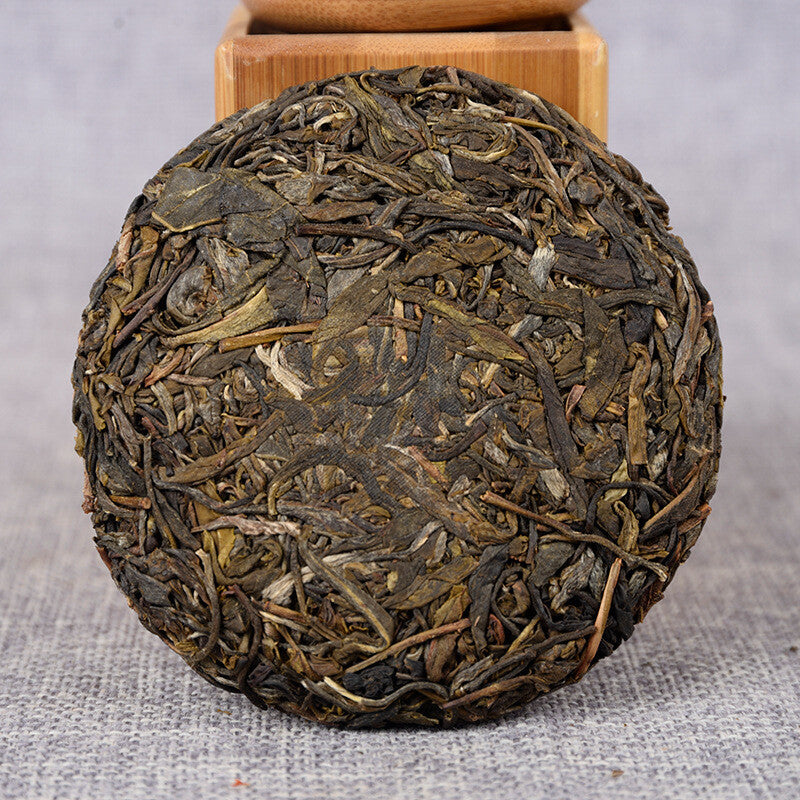 100g Yiwu Ancient Tea Tree Yunnan Tea Pu-erh Raw Tea Tea Cake Organic Tea