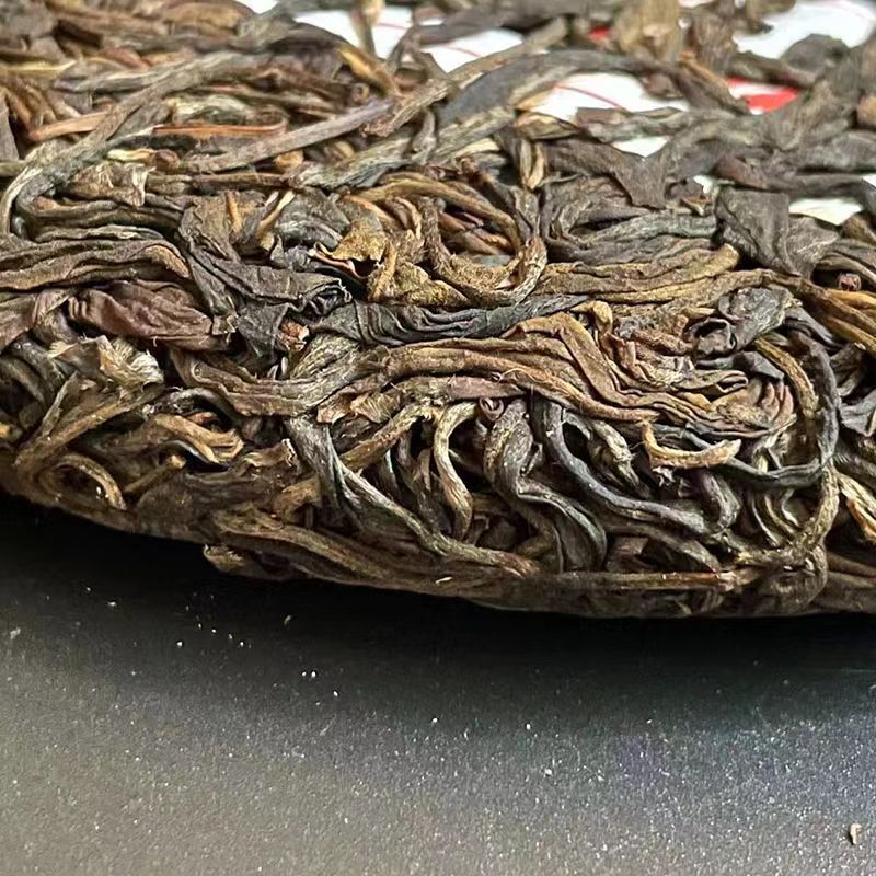 357g Yunnan Raw Pu'er Tea 2013 Yiwu Aged Pu-erh Raw Tea Cake Premium Puerh Tea