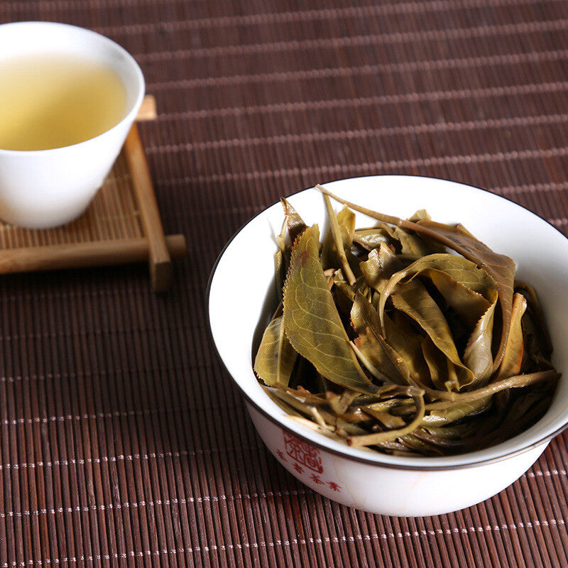 Menghai Old Banzhang Aged Tea Spring Dew Pu'er Tea Raw Tea 357g Tea Cake