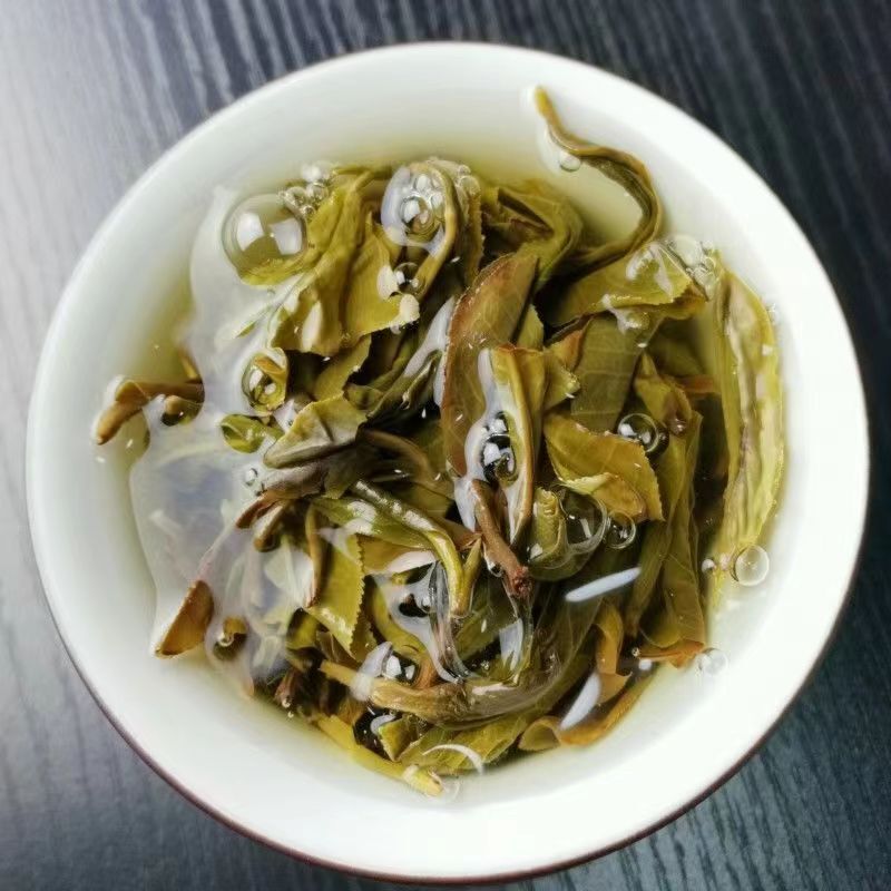 357g Raw Puerh Tea Cake Mengkulaoshu Pu-erh Tea 2020 Year Early Spring Pu'er Tea