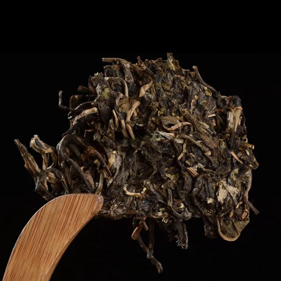 Yunnan Old Tree Pu-erh Sheng Tea 357g Yiwu Puerh Tea Cake Big Leaf Pu'er Tea