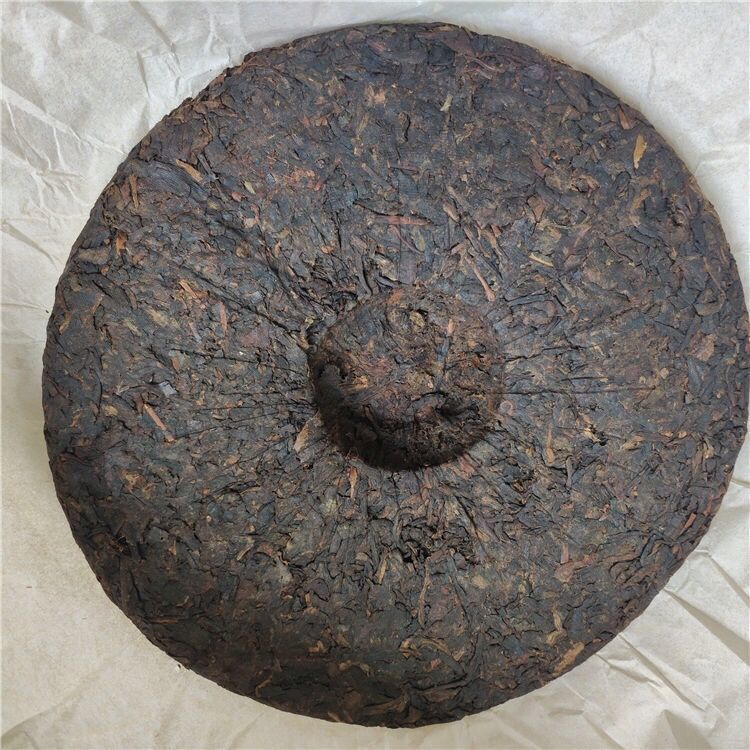 1999 Yunnan Long Ma Tong Qing Pu Er Tea Cake Yiwu Mt. Old Tea Ripe Puer Tea 357g